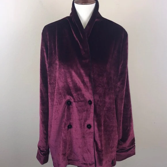 NWT Stunning! Volcom Stone Row Burgundy Soft Velvet Jacket - Size Small - Picture 1 of 16